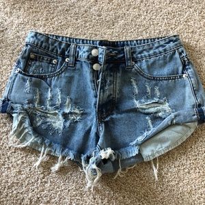 Vestique Light Was Jean Shorts